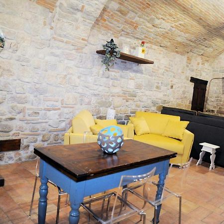 O Rosa Bella Appartamento Via Savelli Della Porta 24 Gubbio Zewnętrze zdjęcie