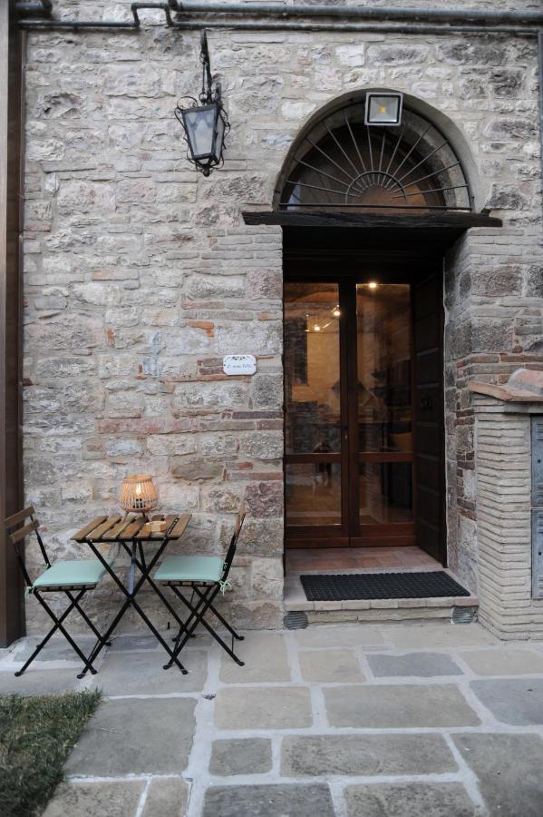 O Rosa Bella Appartamento Via Savelli Della Porta 24 Gubbio Zewnętrze zdjęcie