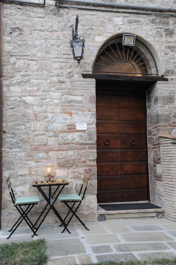 O Rosa Bella Appartamento Via Savelli Della Porta 24 Gubbio Zewnętrze zdjęcie