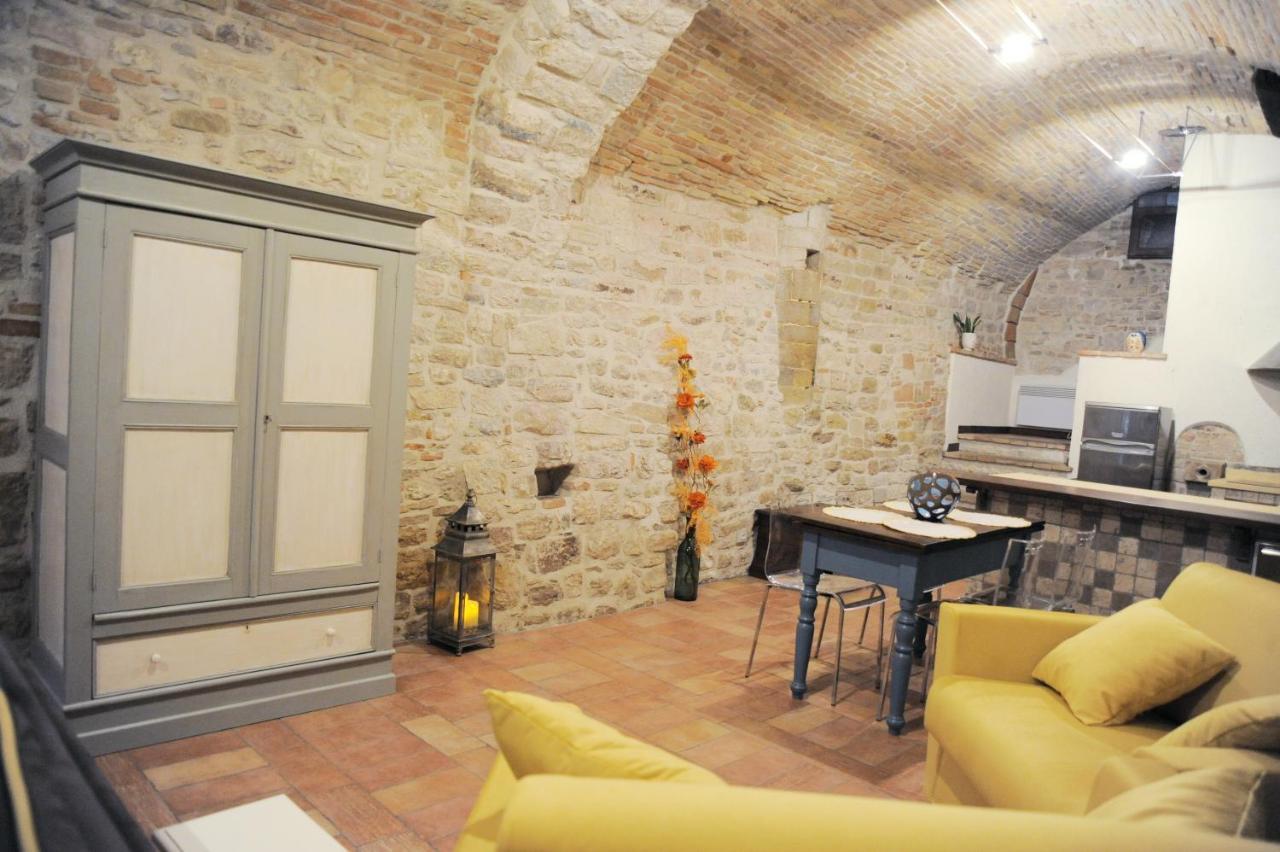 O Rosa Bella Appartamento Via Savelli Della Porta 24 Gubbio Zewnętrze zdjęcie