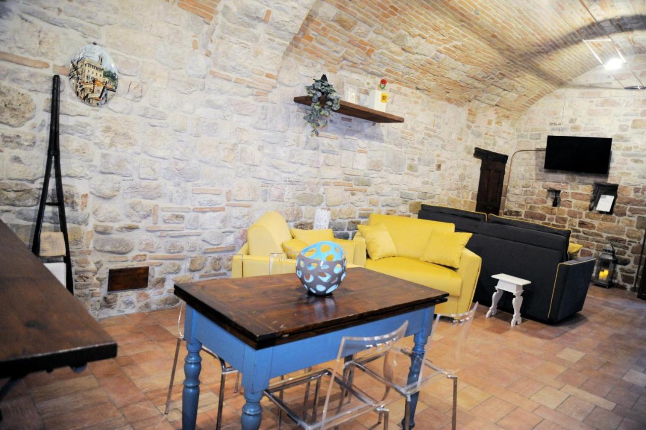 O Rosa Bella Appartamento Via Savelli Della Porta 24 Gubbio Zewnętrze zdjęcie