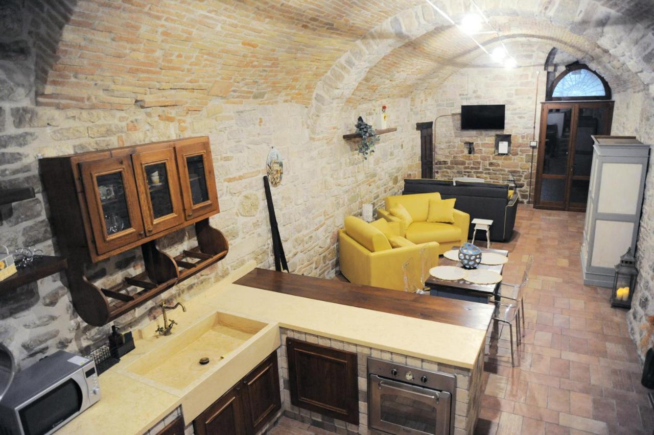 O Rosa Bella Appartamento Via Savelli Della Porta 24 Gubbio Zewnętrze zdjęcie