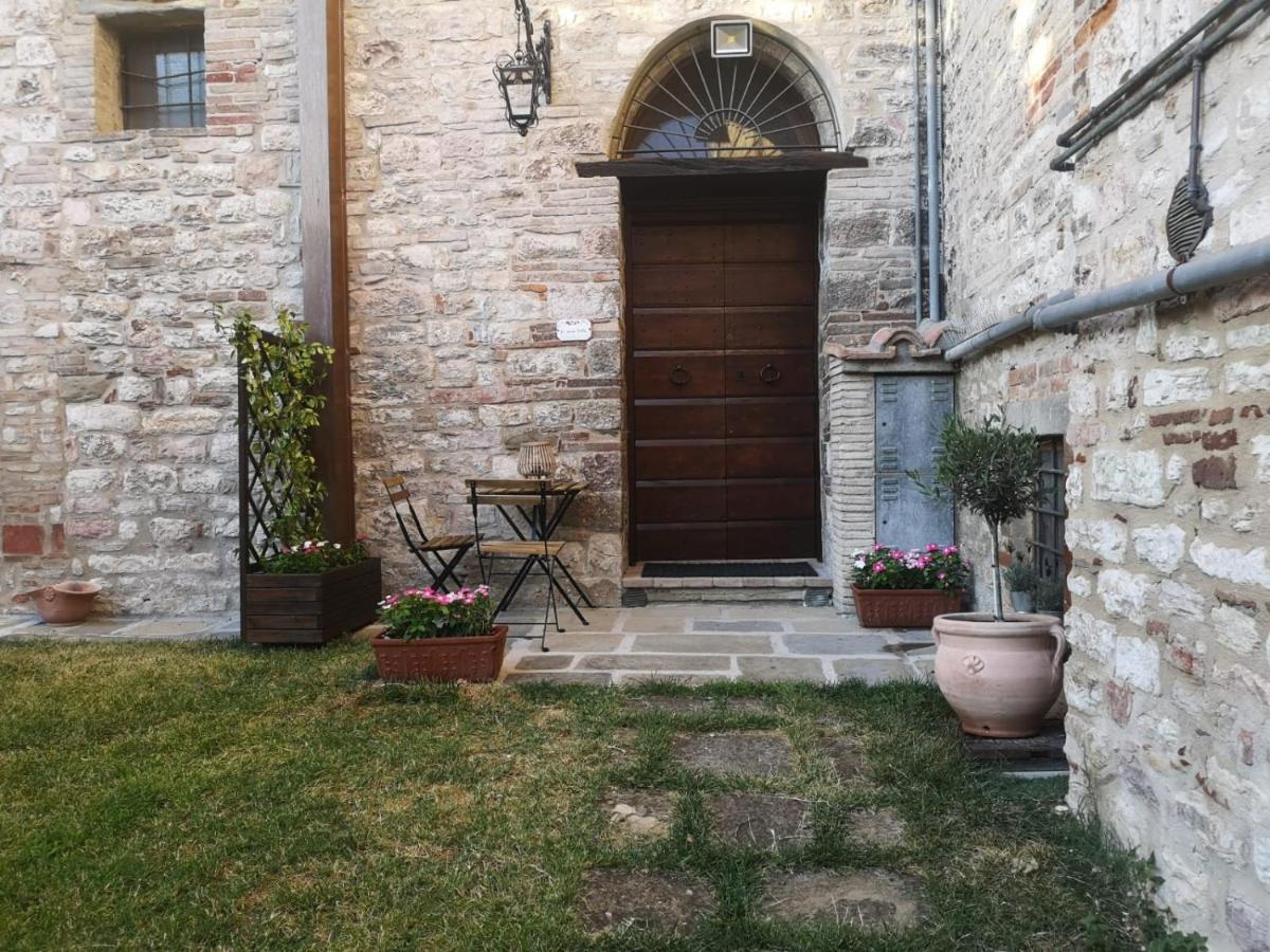 O Rosa Bella Appartamento Via Savelli Della Porta 24 Gubbio Zewnętrze zdjęcie